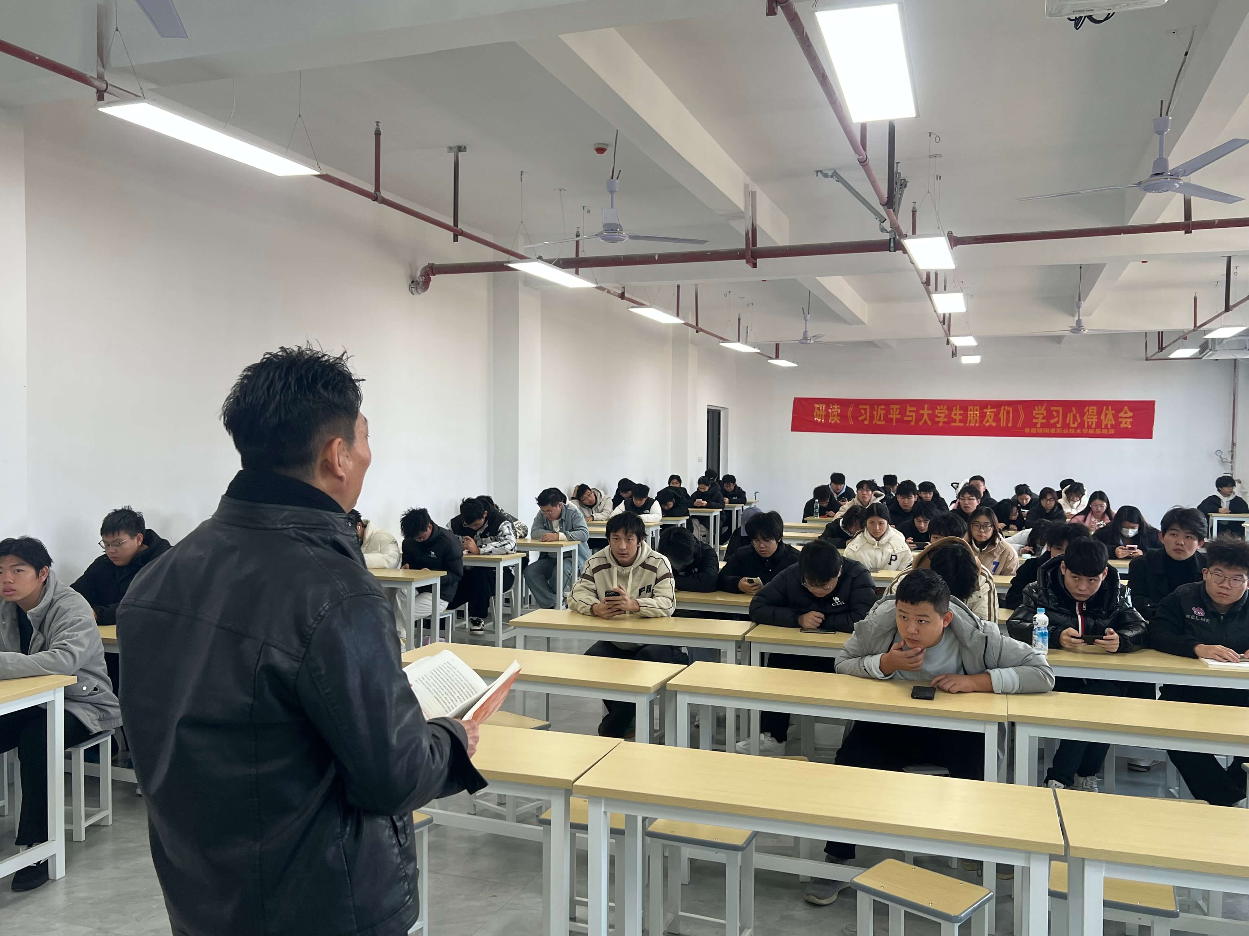 微信图片_20251217102855_397_207 微信图片_20251217102855_397_207