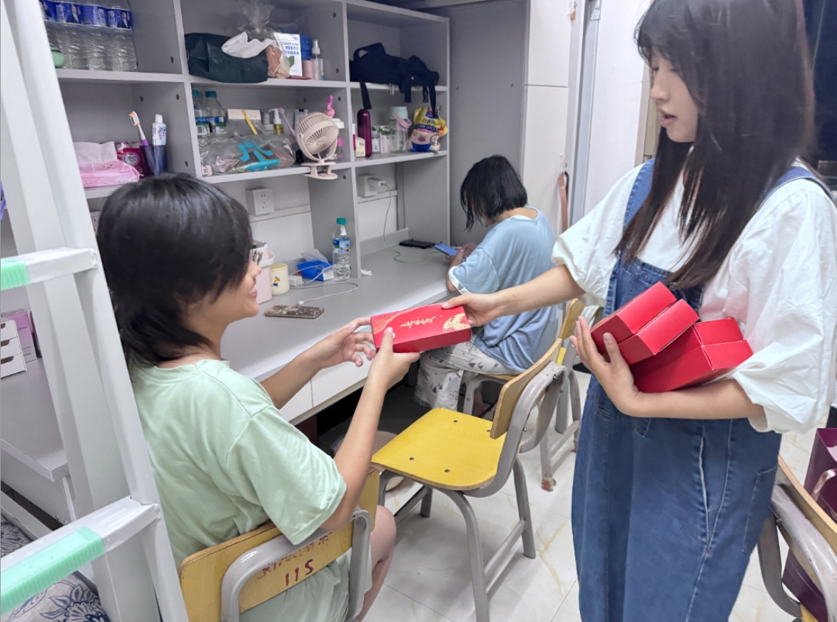 78fa8c82-4d41-427b-ac2d-db5c44255336