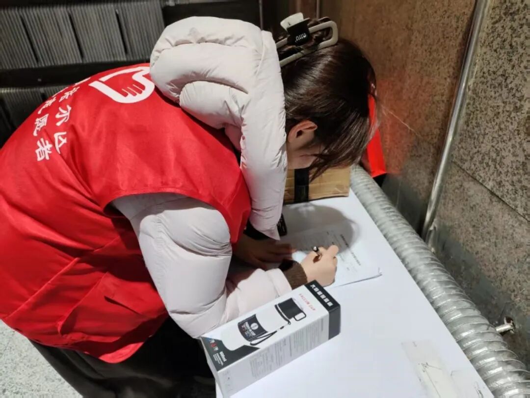 347db80e53843afd66e0cfa9ebf6d893